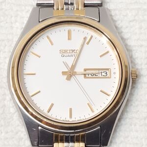 Vintage Seiko Men's Day Date Gold Tone Stainless Steel Quartz Watch White Dial